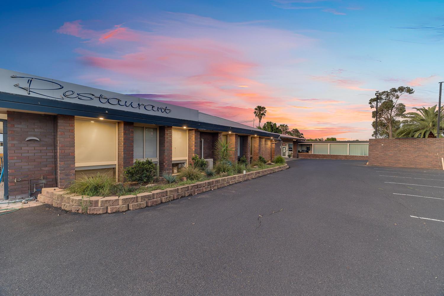 Parkview Motor Inn Parkes Eksteriør bilde